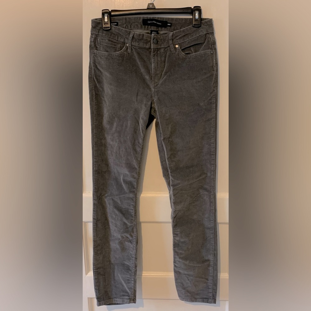 Calvin Klein Ultimate Skinny Jean in Gray Size 10